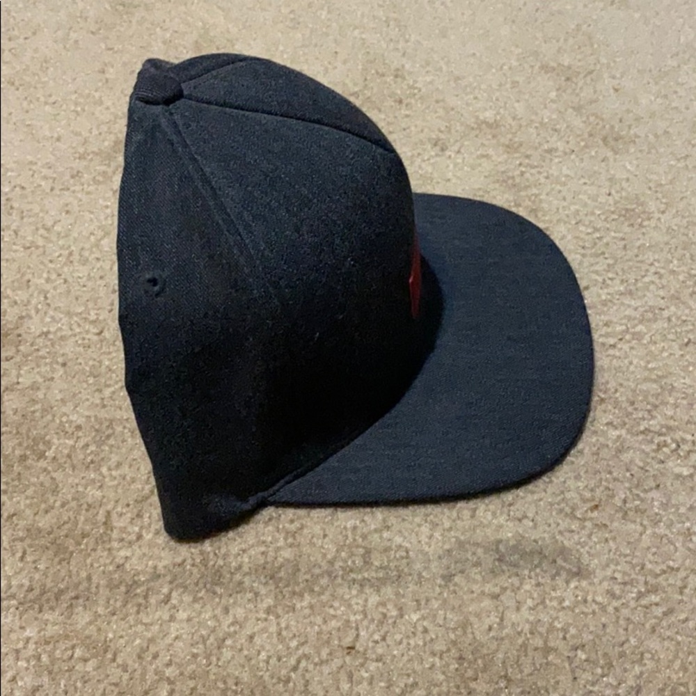 Volcom SnapBack - Picture 4 of 7